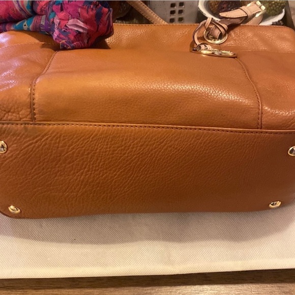 Michael Kors Shoulder Bag, 14 x 10 x 4 with 10” drop, Good Condition - Picture 9 of 13